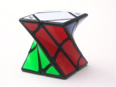 Qiyi Twisty Skewb Negro scaled